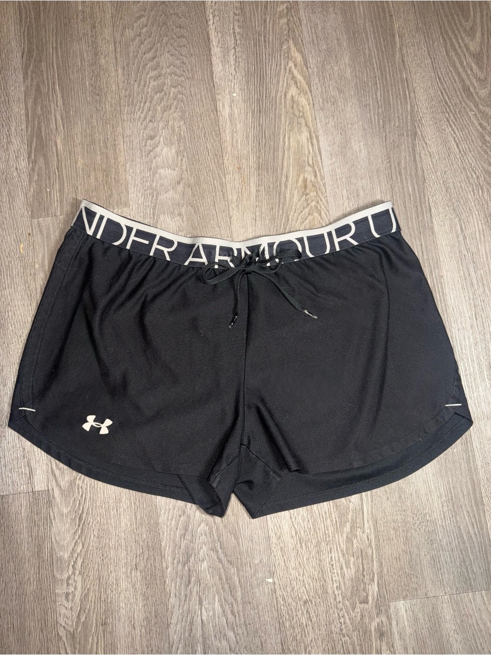 Large Under Armor Athletic shorts